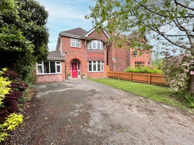 4 bedroom detached house for sale in Page Drive, Cardiff, CF24