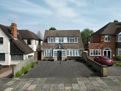 4 bedroom detached house for sale in Rowley Fields Avenue, Leicester, LE3