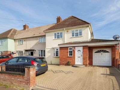 4 bedroom end of terrace house for sale in Campbell Close, Kempston, Bedford, MK42