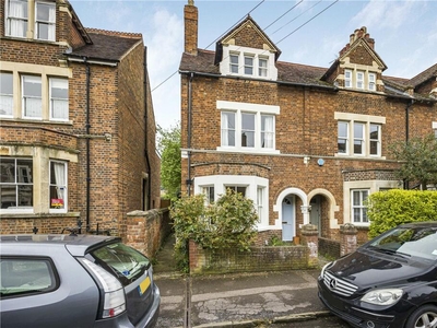 4 bedroom end of terrace house for sale in Southmoor Road, Oxford, Oxfordshire, OX2
