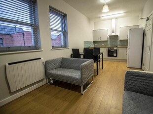 4 bedroom flat for rent in Flat 4, 247 Mansfield Road, Nottingham, NG1 3FT, NG1