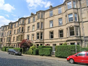4 bedroom flat for rent in Thirlestane Road, Marchmont, Edinburgh, EH9