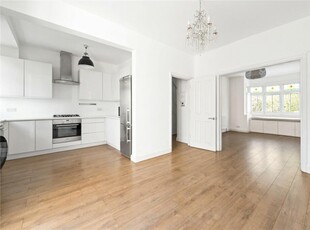 4 bedroom house for rent in Birchwood Road, London, SW17