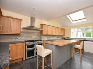 4 bedroom semi-detached house for rent in Mill Croft Estate, Pool in Wharfedale, Otley, West Yorkshire, LS21