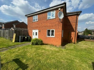 4 bedroom semi-detached house for rent in Thomas Street, Smethwick, B66