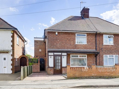 4 bedroom semi-detached house for sale in Ravenswood Road, Arnold, Nottinghamshire, NG5 7FQ, NG5