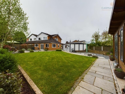 4 bedroom semi-detached house for sale in Tintern Avenue, Upton, CH2