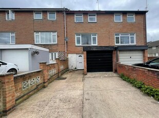 4 bedroom terraced house for rent in Comyn Gardens, NG3 1NY, NG3