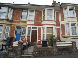 4 bedroom terraced house for rent in Doone Road, Horfield, Bristol, BS7