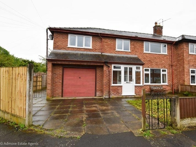 4 bedroom terraced house for rent in Petworth Avenue, Warrington, WA2