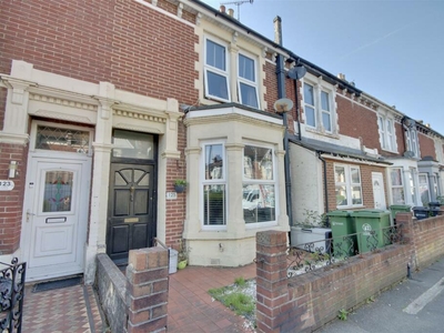 4 bedroom terraced house for sale in Gladys Avenue, Portsmouth, PO2