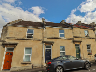 4 bedroom terraced house for sale in Sydenham Buildings, Oldfield Park, Bath, BA2