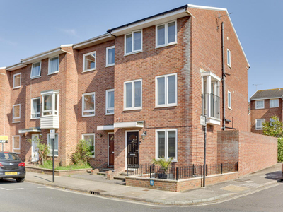 4 bedroom town house for sale in Warblington Street, Old Portsmouth, PO1