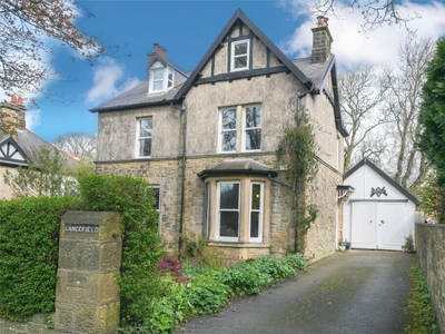 5 bedroom detached house for sale in Kellfield Avenue, Low Fell, Gateshead, Tyne and Wear, NE9