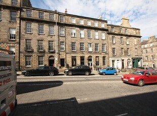 5 bedroom flat for rent in Dundas Street, New Town, Edinburgh, EH3