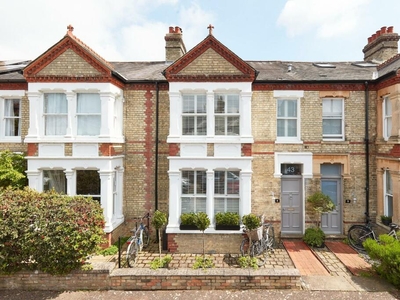 5 bedroom terraced house for sale in Owlstone Road, Cambridge, CB3