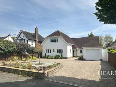 5 bedroom detached house for sale in Keith Road, Talbot Woods, Bournemouth, BH3