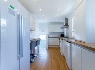 6 bedroom maisonette for rent in Ashleigh Grove, Jesmond, NE2