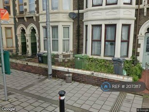 6 bedroom terraced house for rent in Whitchurch Road, Cardiff, CF14