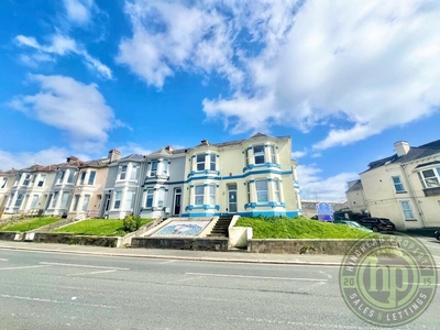 7 bedroom end of terrace house for sale in Saltash Road, Keyham, Plymouth, PL2