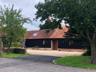 Barn conversion to rent in The Nap, Oakley HP18