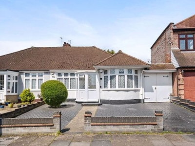 Bungalow for sale in Kirkland Avenue, Clayhall, Ilford IG5