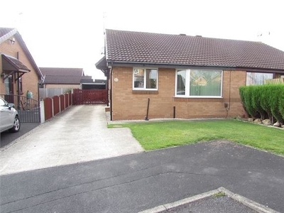 Bungalow to rent in Ashdale Road, Warmsworth DN4