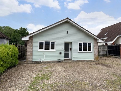 Bungalow to rent in Turnpike Lane, Red Lodge, Bury St. Edmunds IP28