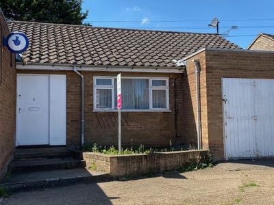 Bungalow to rent in Wisbech Road, Littleport, Ely CB6