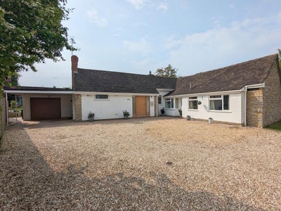 Detached bungalow for sale in Baughton, Earls Croome, Worcester WR8