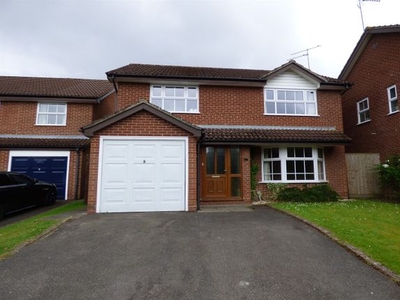 Detached house to rent in Evergreen Way, Wokingham RG41