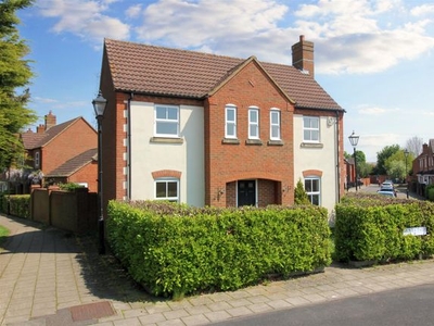 Detached house to rent in Monks Path, Aylesbury HP19