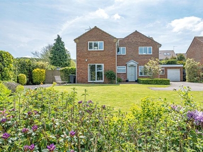 Detached house to rent in Priorsfield, Marlborough, Wiltshire SN8