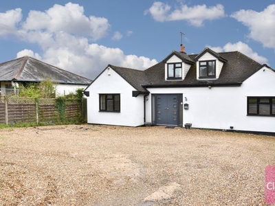 Detached house to rent in Toms Lane, Kings Langley WD4