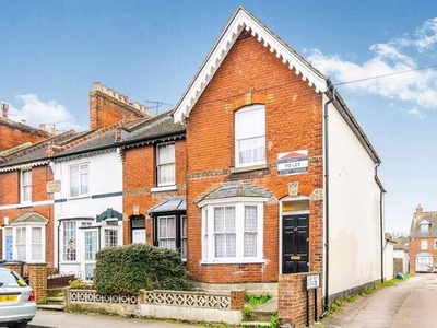 End terrace house to rent in Gordon Road, Canterbury CT1