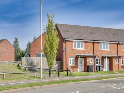 End terrace house to rent in Outlands Drive, Hinckley LE10