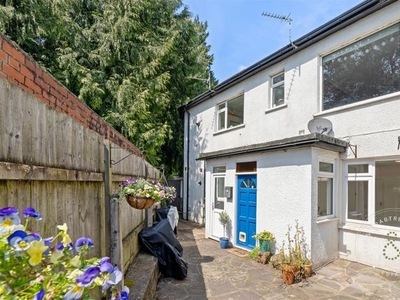 Flat for sale in Fields Park Road, Pontcanna, Cardiff CF11