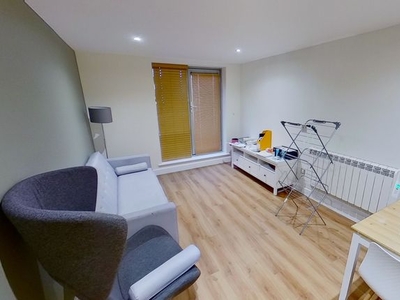 Flat to rent in 40 Ropewalk Court, City Centre, Nottingham NG1
