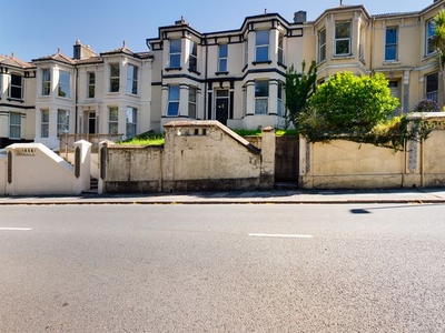 Flat to rent in Alexandra Road, Mutley, Plymouth PL4
