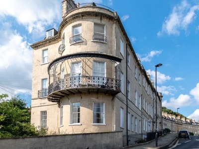 Flat to rent in Camden Crescent, Bath BA1
