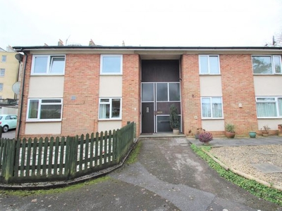 Flat to rent in Camp Road, Clifton BS8