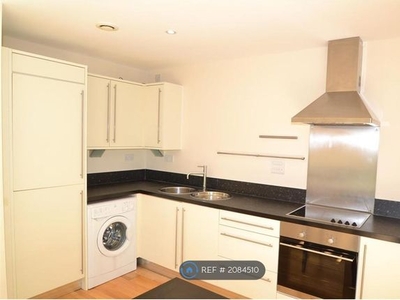 Flat to rent in Chapter Walk, Bristol BS6