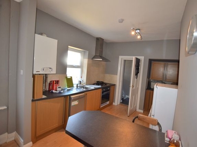 Flat to rent in Devonshire Place, Jesmond, Jesmond, Tyne And Wear NE2