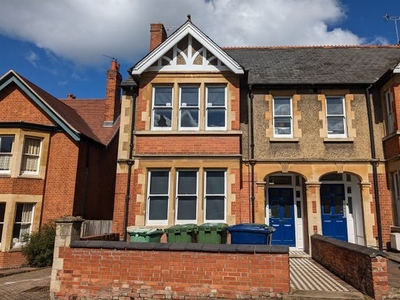 Flat to rent in Divinity Road, Oxford OX4
