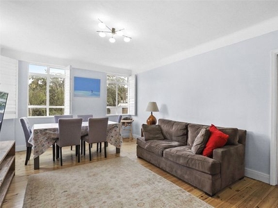 Flat to rent in Harrow Lodge, Northwick Terrace NW8