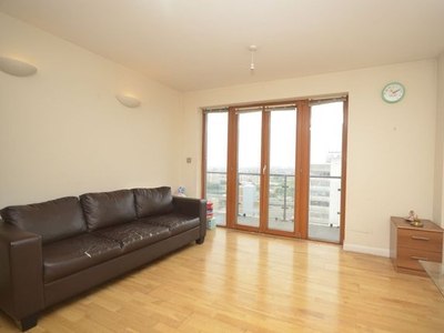Flat to rent in Ilford Hill, Icon Building IG1