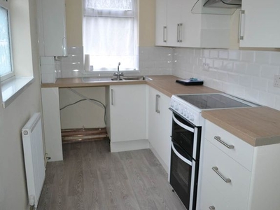 Flat to rent in Pentre Road, St.Clears, Carmarthenshire SA33