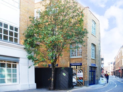 Flat to rent in Rivington Street, Shoreditch, London EC2A