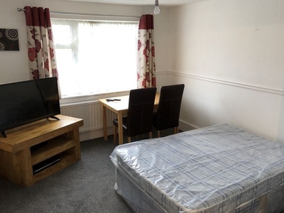 Flat to rent in Wendiburgh Street, Canley, Coventry CV4