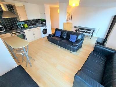 Flat to rent in Wood Street, Liverpool, Merseyside L1